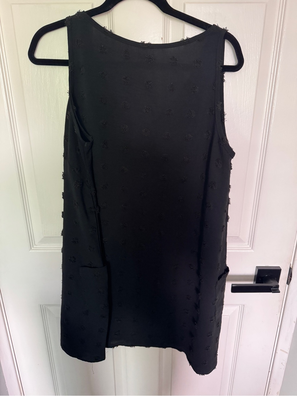 Black Sleeveless Shift Dress - Classic Minimalist